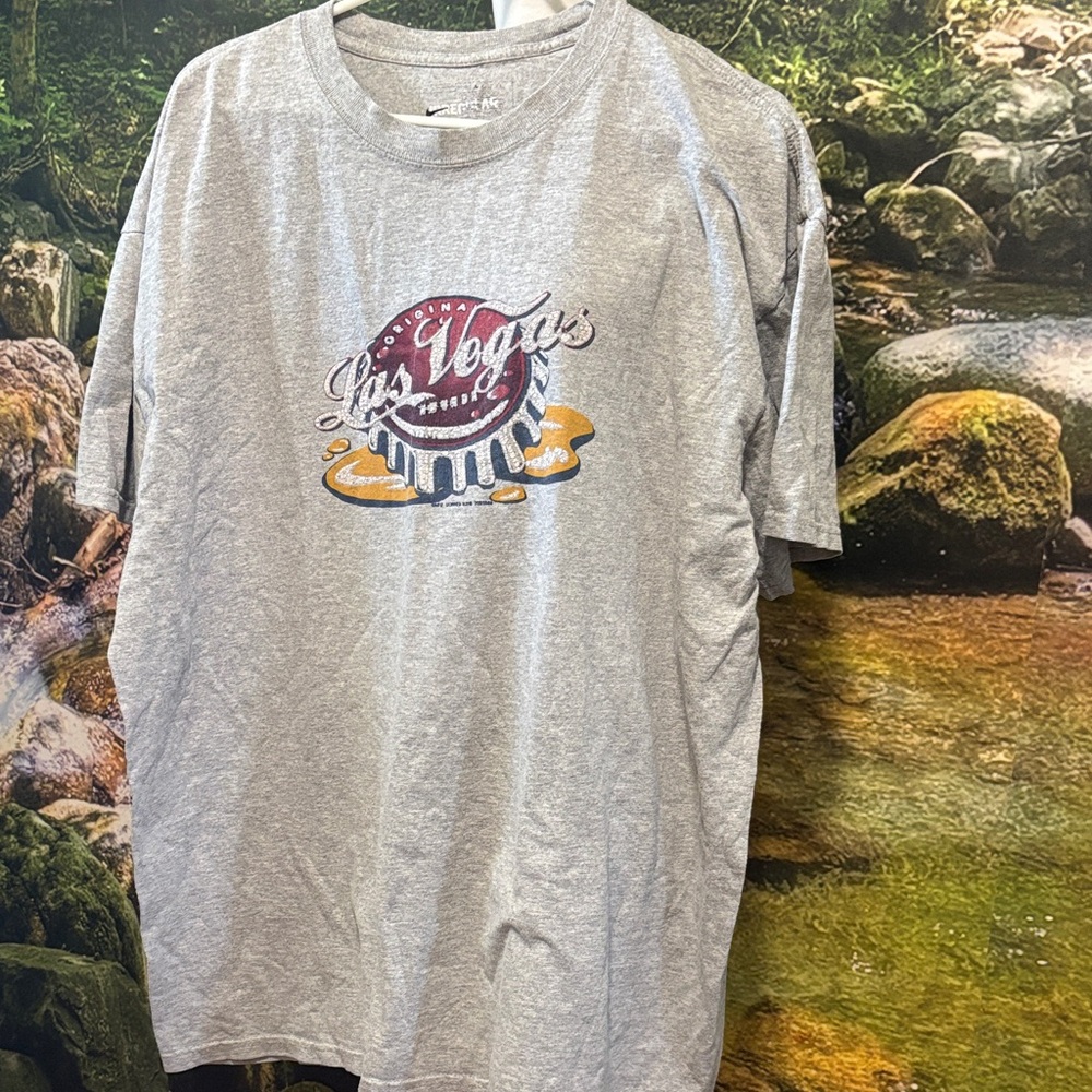 Nike Gray Graphic T-Shirt
